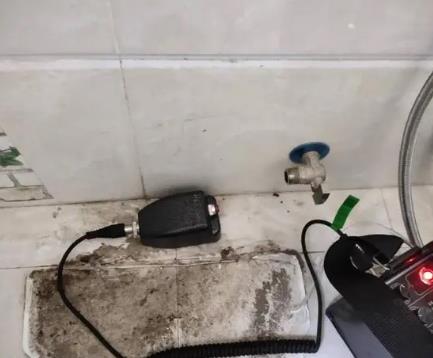 丹江口屋顶漏水维修公司分享下卫生间漏水的危害及解决方法